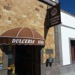 Capota fija instalada en local Dulcería Nublo
