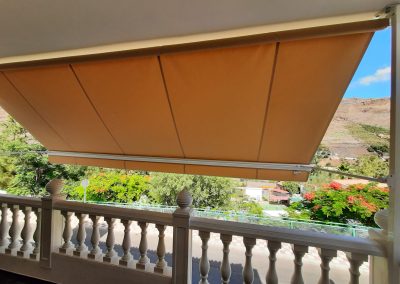 Instalación del Toldo Punto Recto