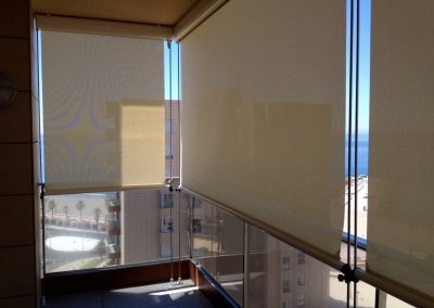 Instalación toldo vertical de varilla
