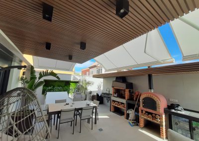 Toldo cofre instalado en vivienda