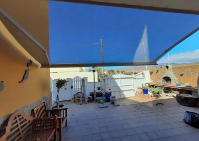 Toldo cofre instalado en vivienda